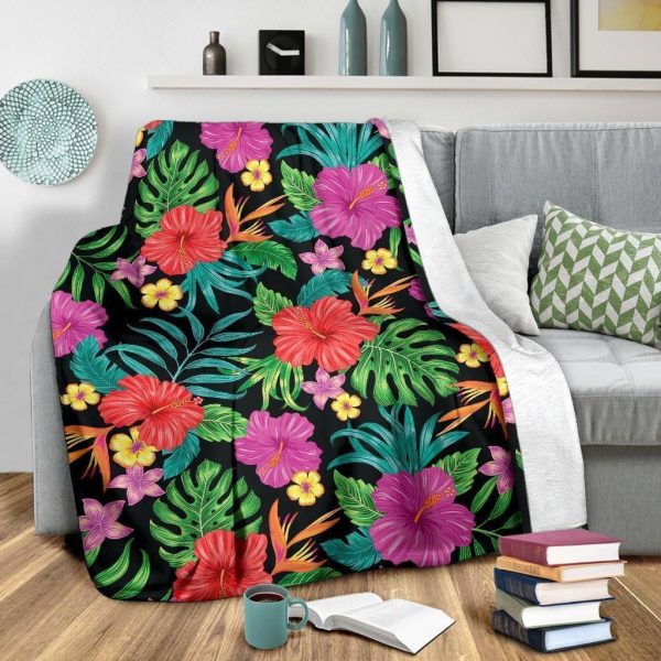 Hibiscus Red Hawaiian Flower Soft Fleece Blanket - Image 3